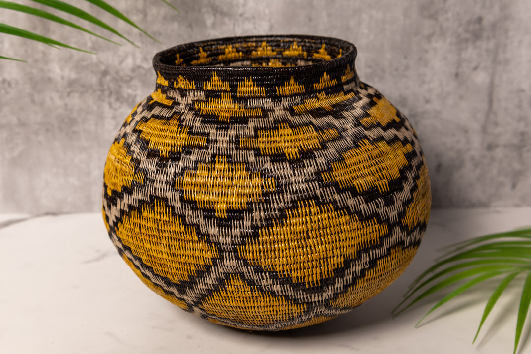 Golden Diamond Netting Rainforest Basket