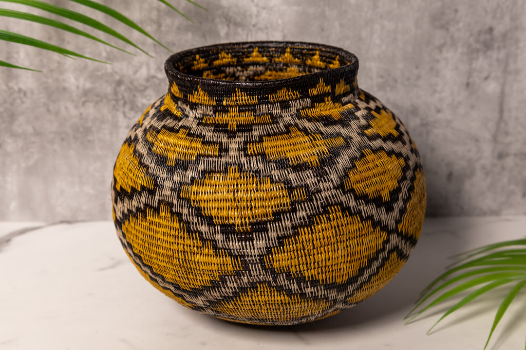 Golden Diamond Netting Rainforest Basket