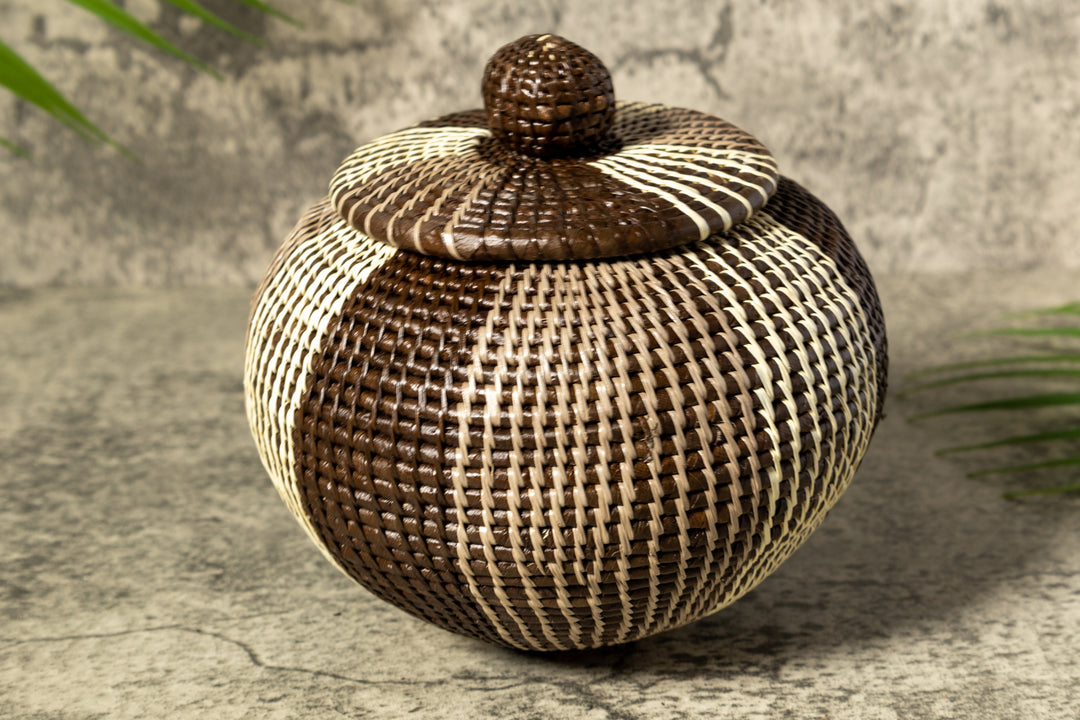 Brown And White Jungle Essence Woven Basket With Top