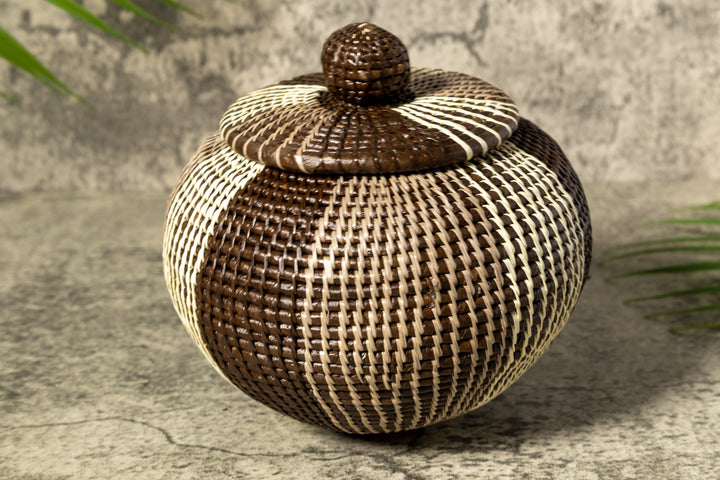 Brown And White Jungle Essence Woven Basket With Top