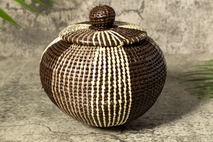 Brown And White Jungle Essence Woven Basket With Top