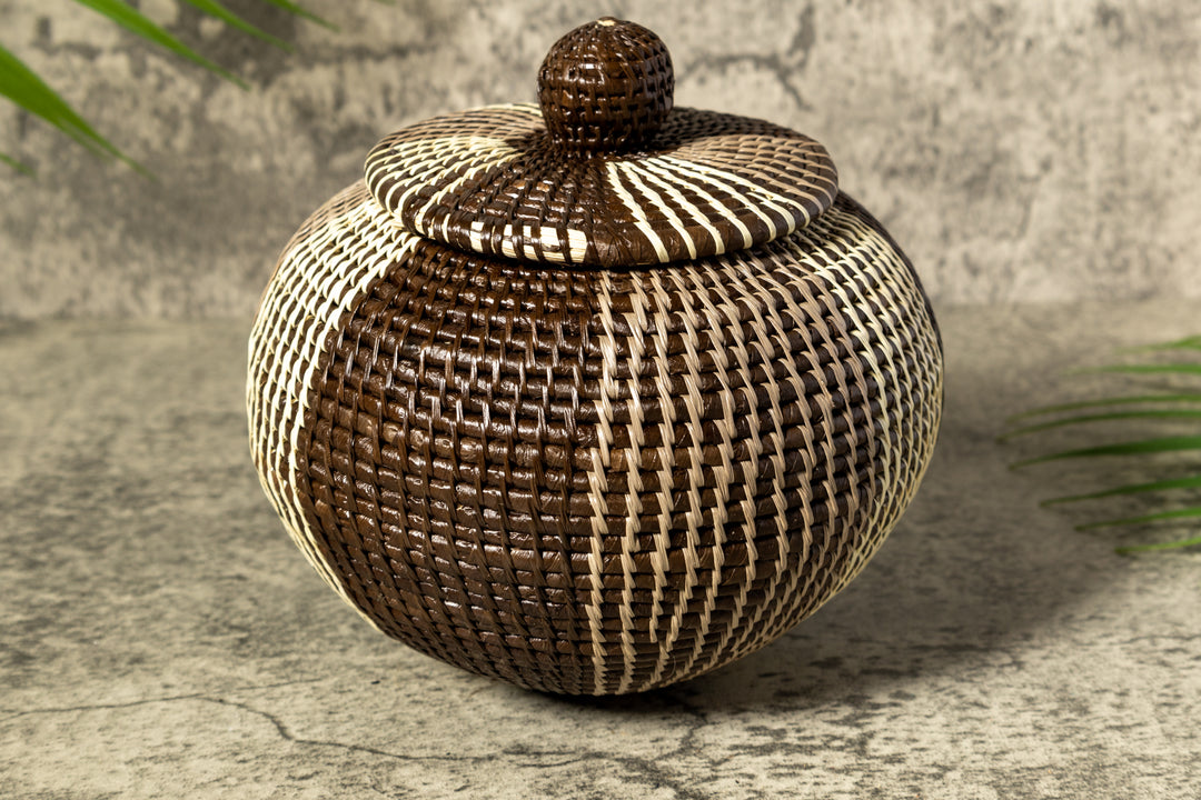 Brown And White Jungle Essence Woven Basket With Top