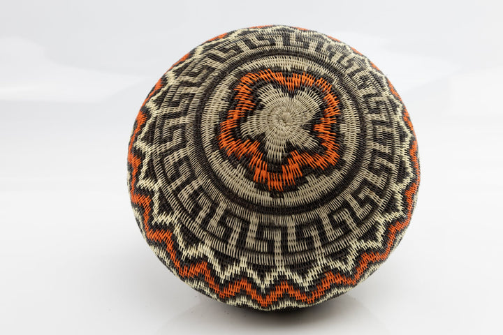 Hand Woven Classic Design Basket Made By Wounaan And Emberá Panama Indians. Bowl Basket, Woven Basket, Basket Decor, Woven Storage