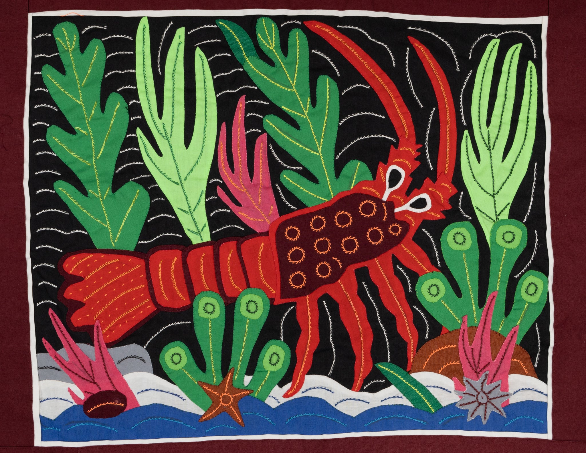 The Art of Crafting Panama Molas: A Colorful Journey