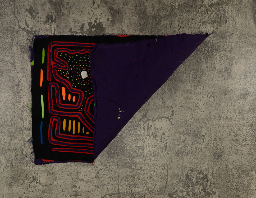 Black And Red Talking Out Of Both Sides Of Mouth Mola