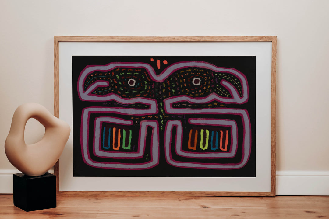 Black Red And Blue Optical Illusion Bird Mola