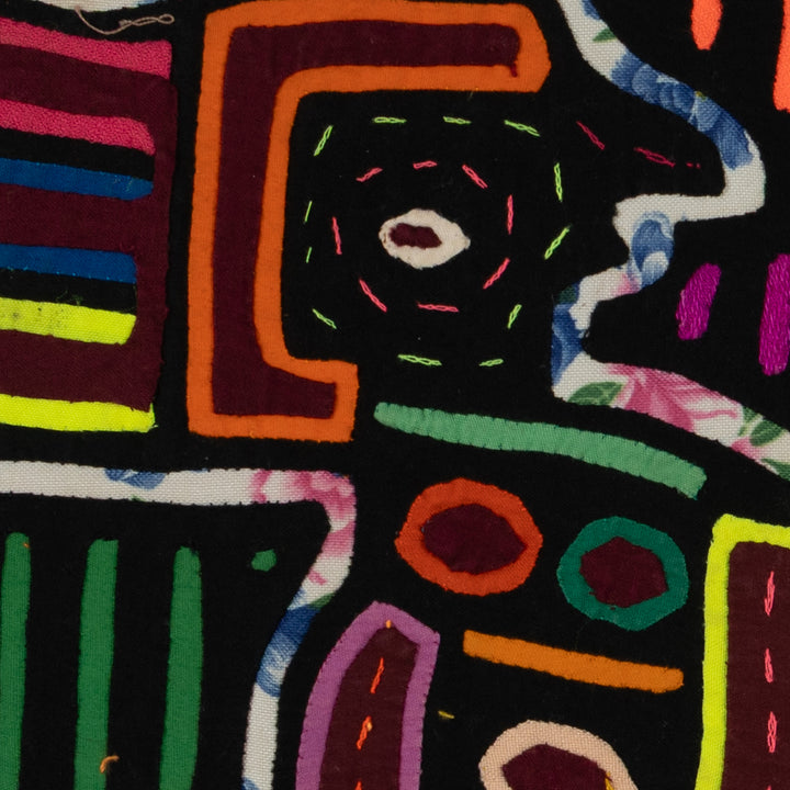 Traditional Multi-Color Debate Mola
