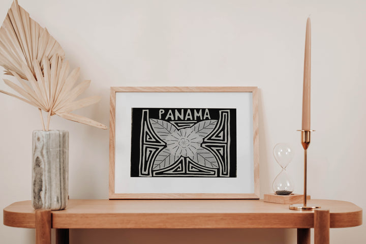 Traditional Black And White Floral flower Panama Mola