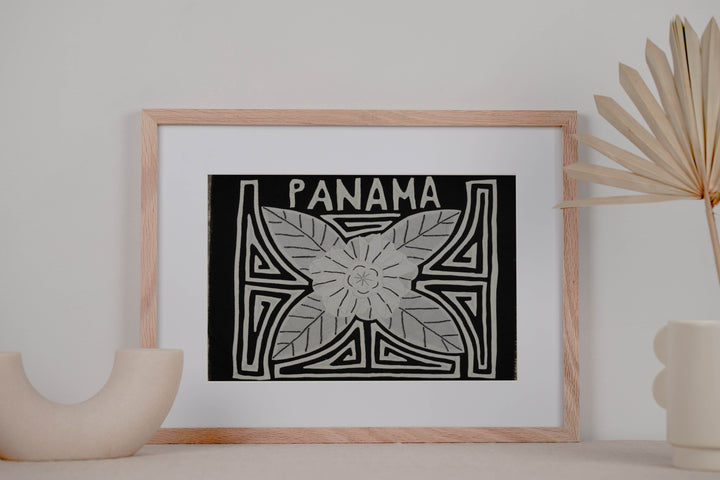 Traditional Black And White Floral flower Panama Mola
