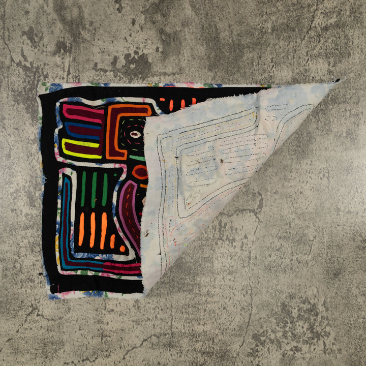 Traditional Multi-Color Debate Mola