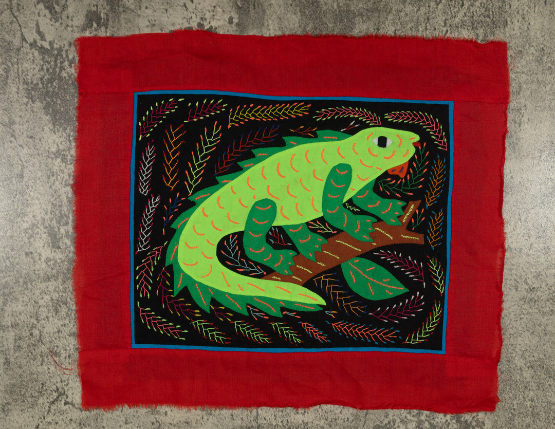 Green Iguana Mola