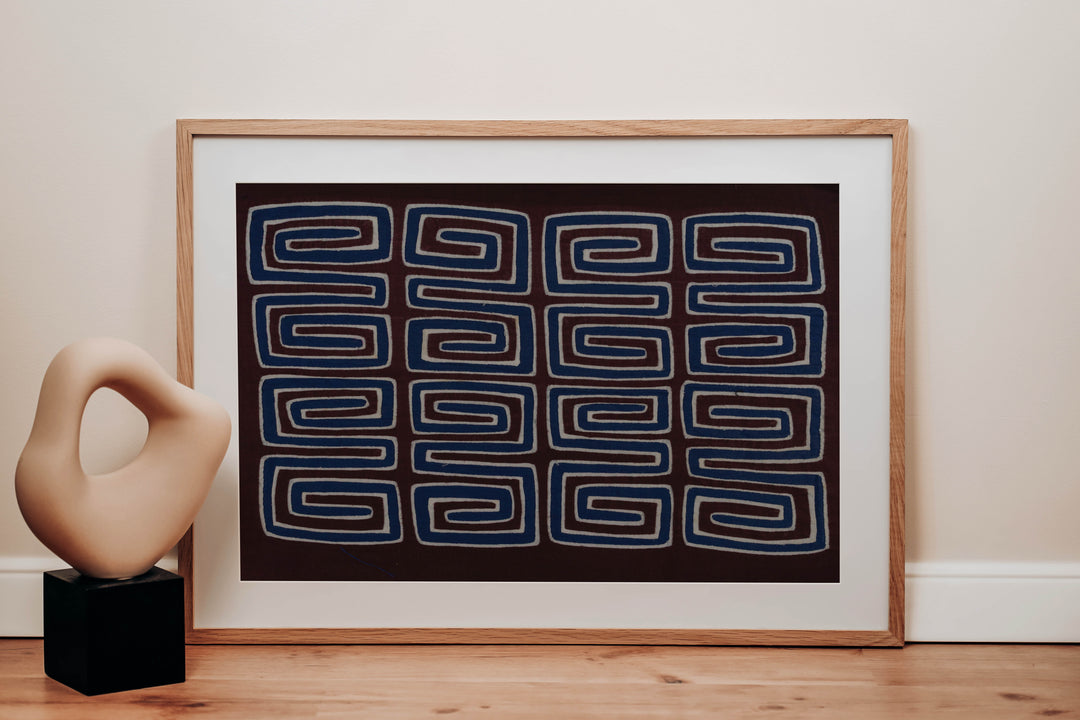 Maroon White And Blue Classic Design Mola