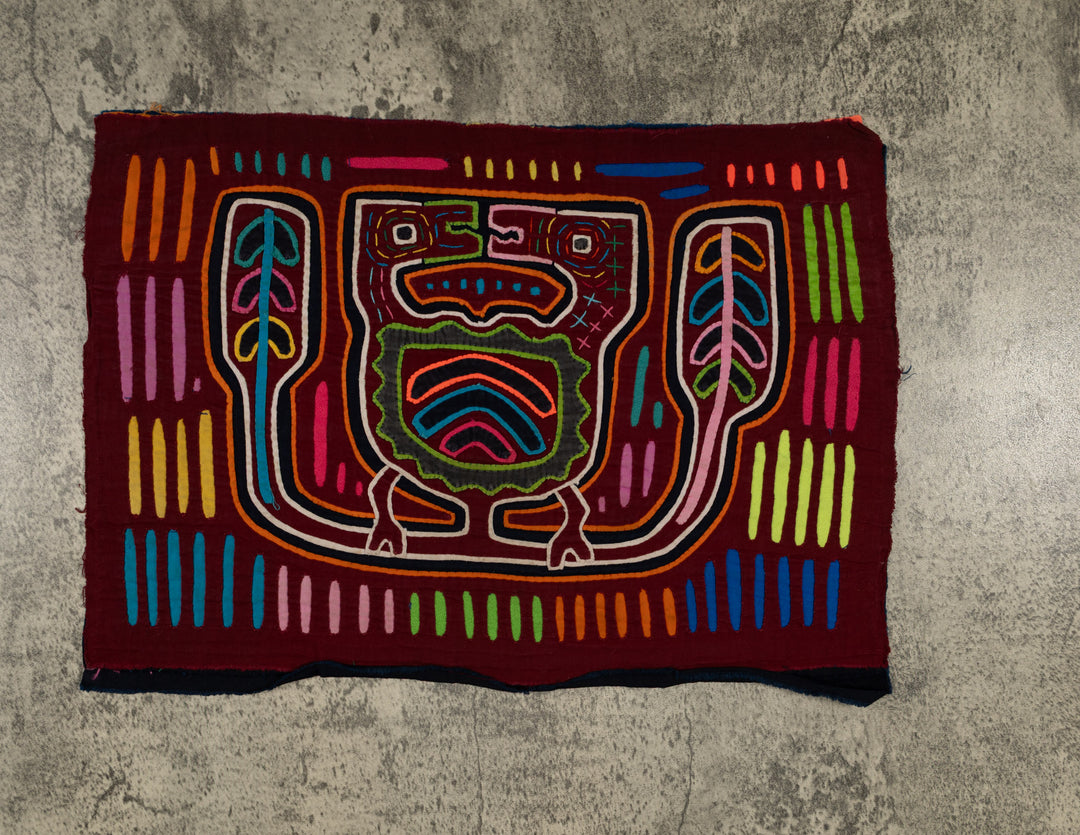Traditional Burgundy And White Optical Illusion Crab Mola
