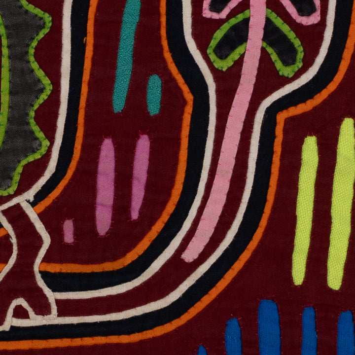 Traditional Burgundy And White Optical Illusion Crab Mola