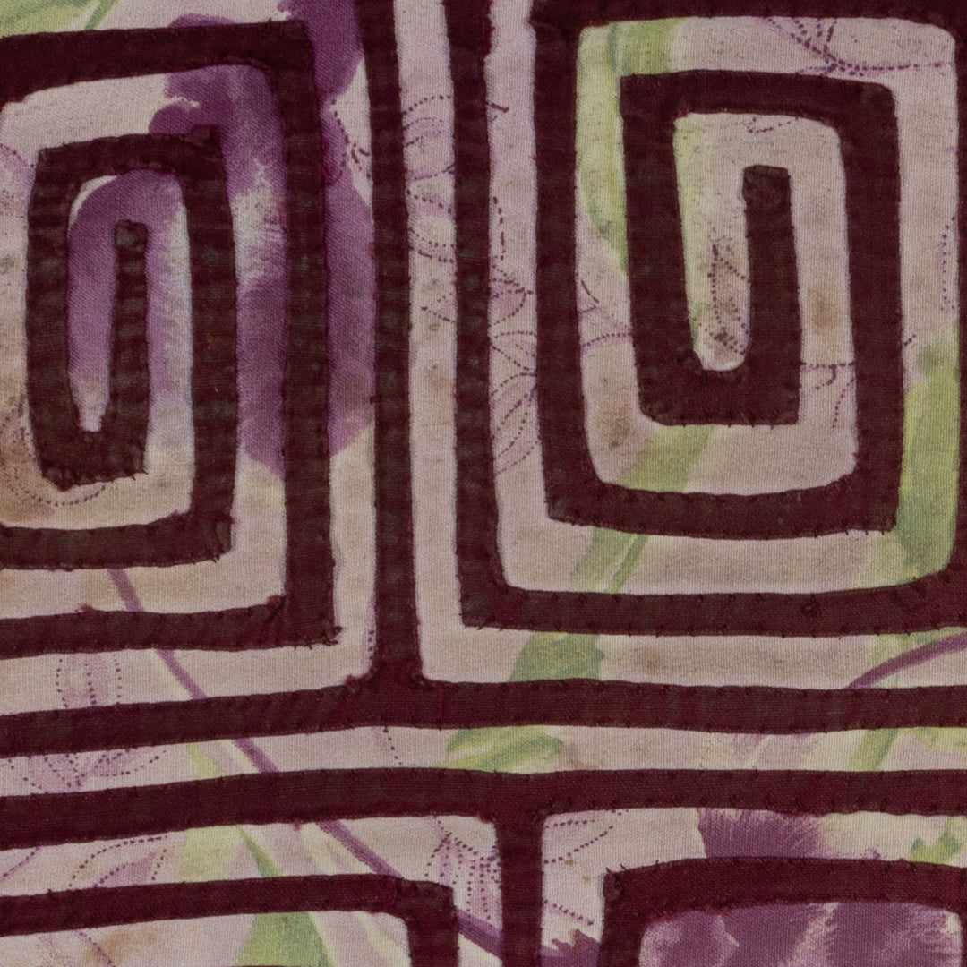 Vintage Purple And White Floral Background Mola