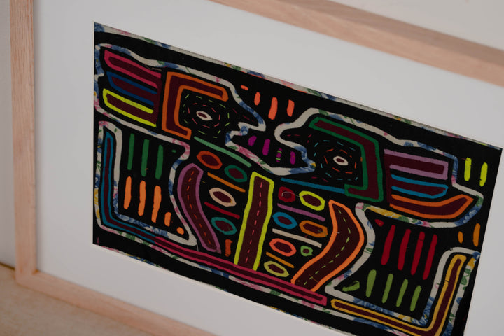 Traditional Multi-Color Debate Mola