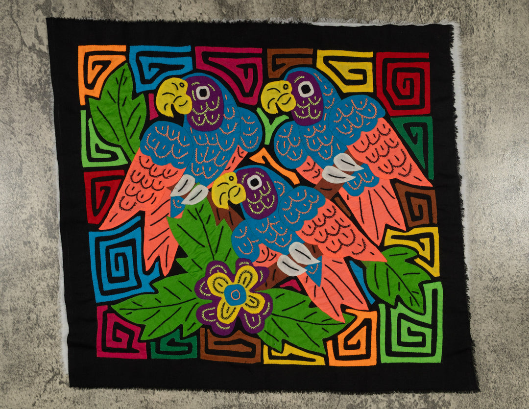 Panama Parrot Trio Mola
