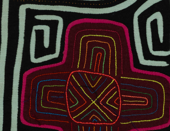 Traditional Black And Blue Talking Heads Mola