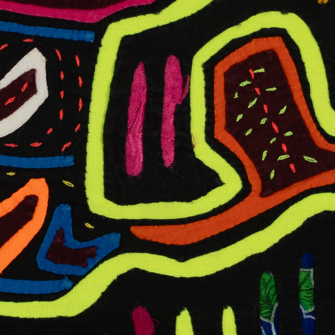 Traditional Black And Green Jungle Queen Mola