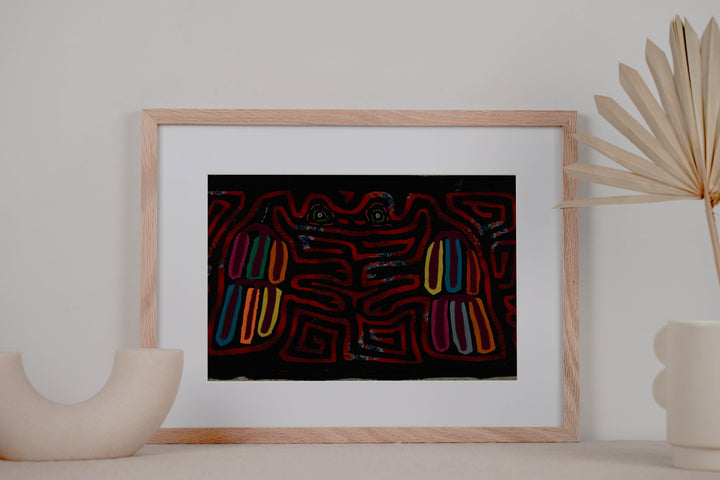 Vintage Black And Red Optical Illusion Frog Mola