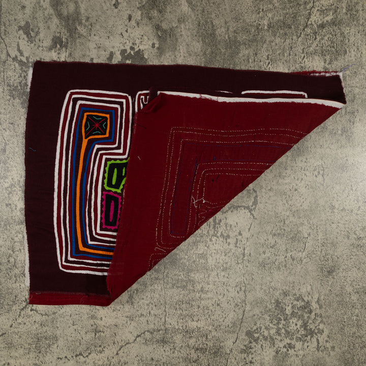 Traditional Burgundy Red And White Leaping Lizard Mola