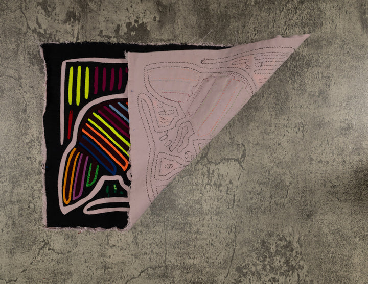 Traditional Black And White Rainbow Lovebird Mola