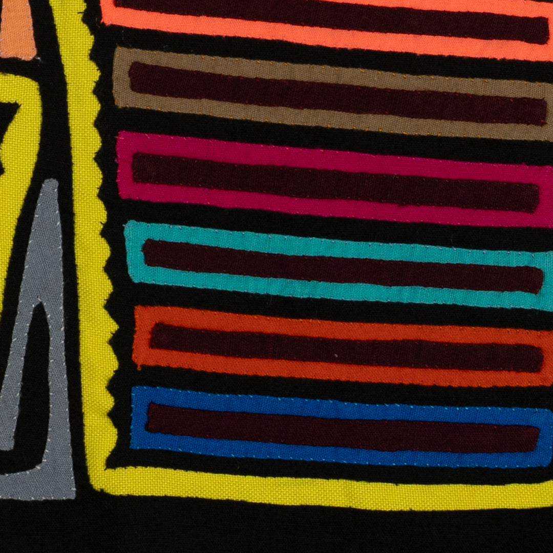 Traditional Black And Yellow Carpenter Wood Saw Mola