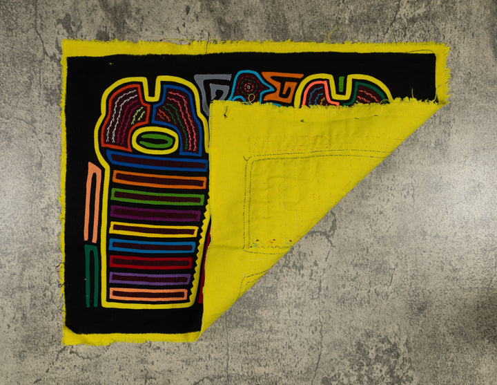 Traditional Black And Yellow Carpenter Wood Saw Mola