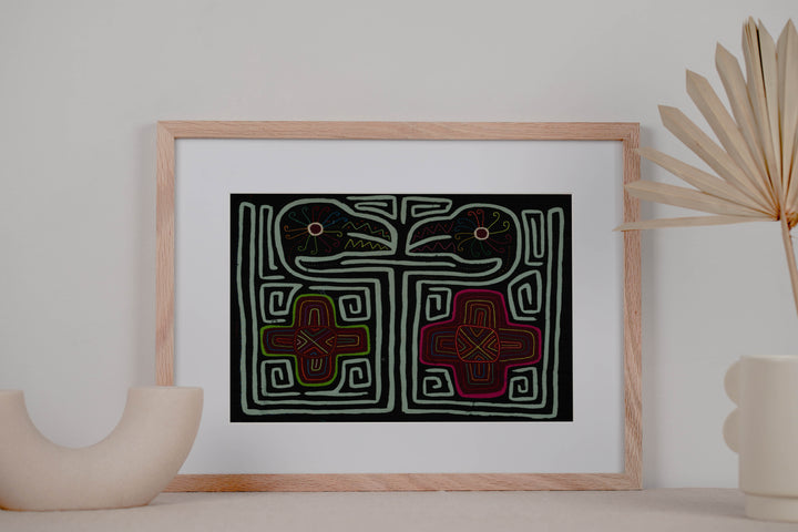 Traditional Black And Blue Talking Heads Mola
