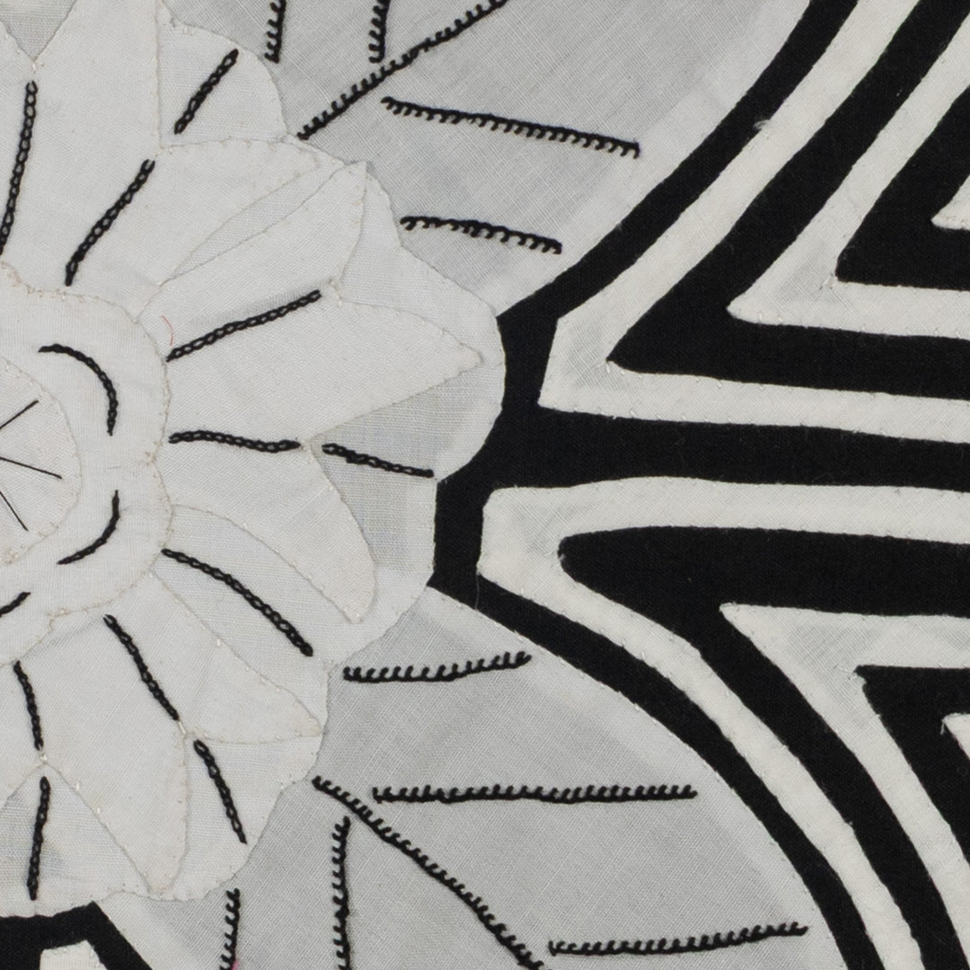 Traditional Black And White Floral flower Panama Mola