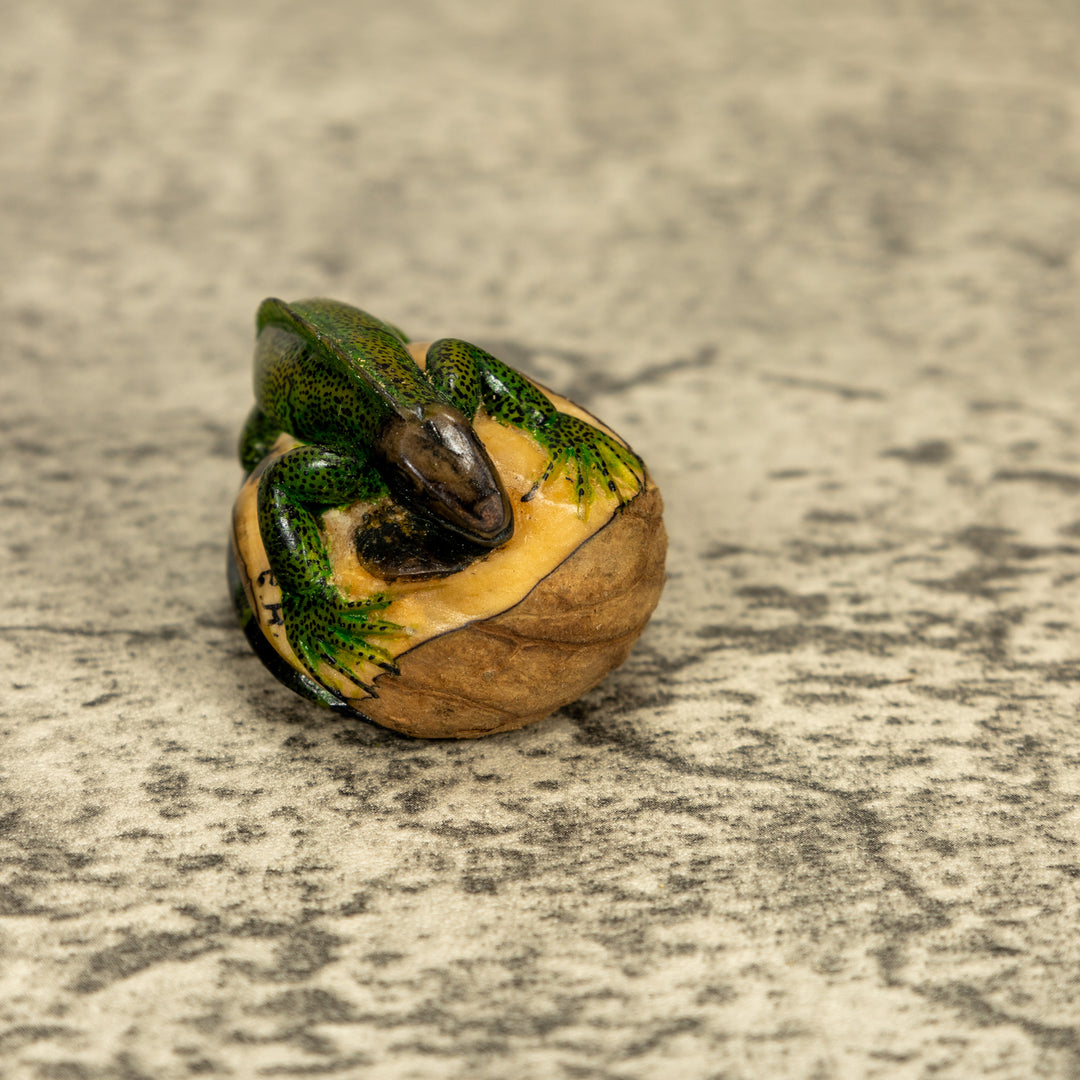 Green Iguana Lizard Tagua Nut Carving