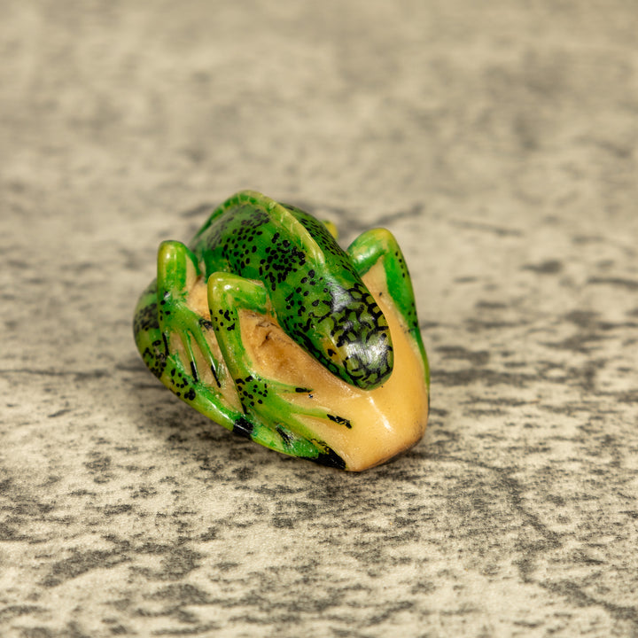 Green Iguana Lizard Tagua Nut Carving