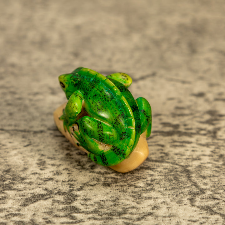 Green Iguana Lizard Tagua Nut Carving