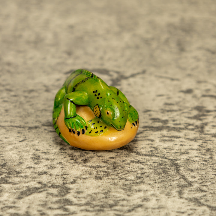 Green Iguana Lizard Tagua Nut Carving