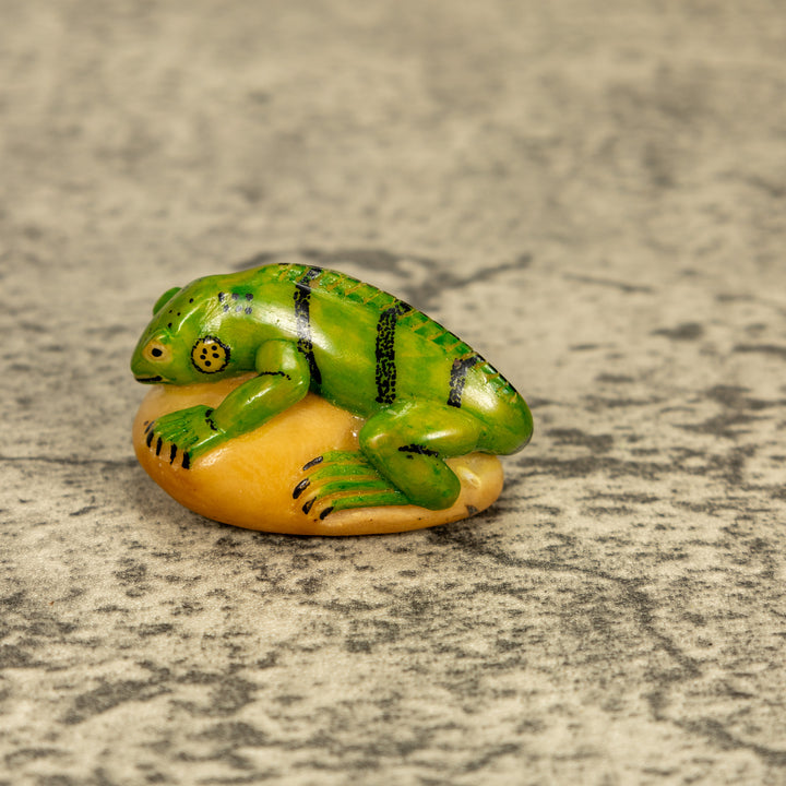 Green Iguana Lizard Tagua Nut Carving