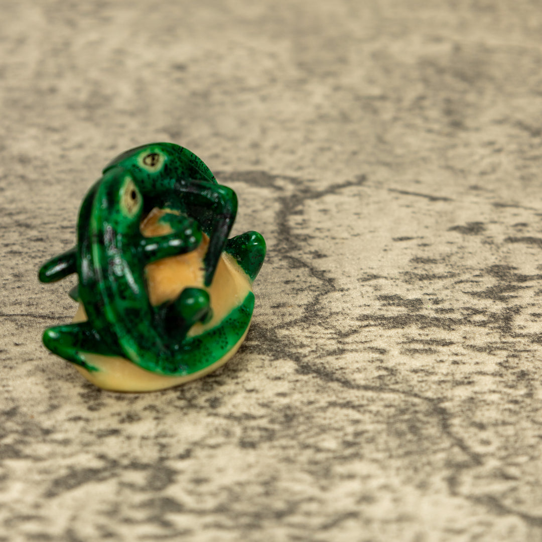 2 Green Iguana Lizard Tagua Nut Carving