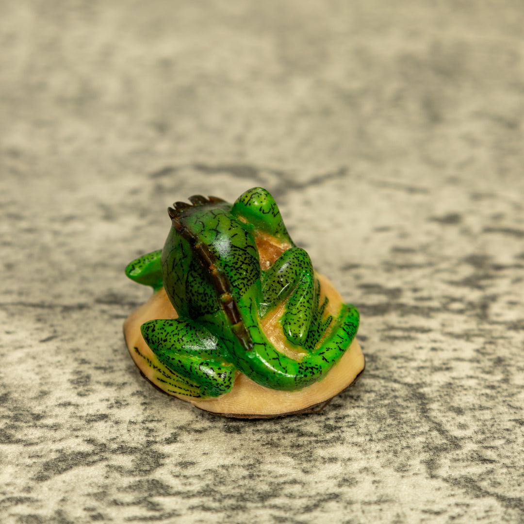 Green Iguana Lizard Tagua Nut Carving