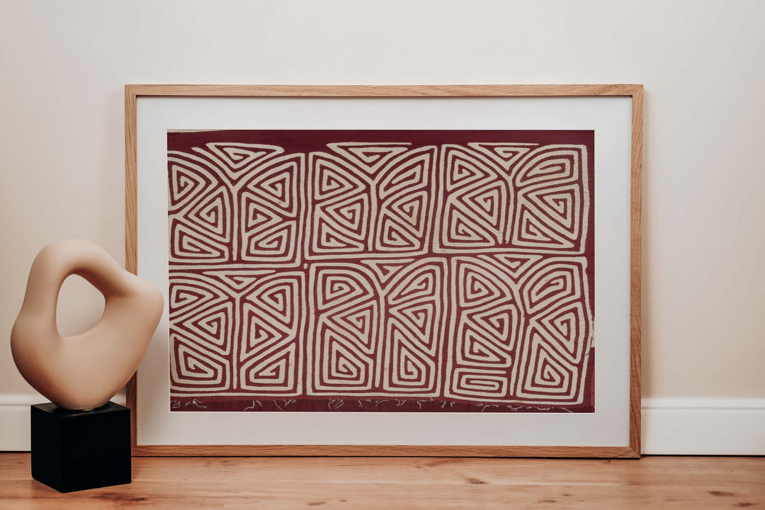 Vintage Maroon And White Classic Design Mola