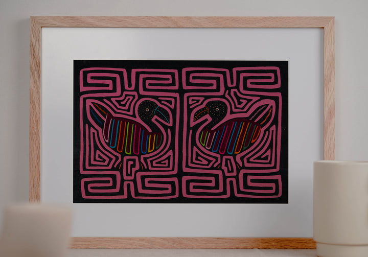 Black And Pink Beachcomber Seagull Mola