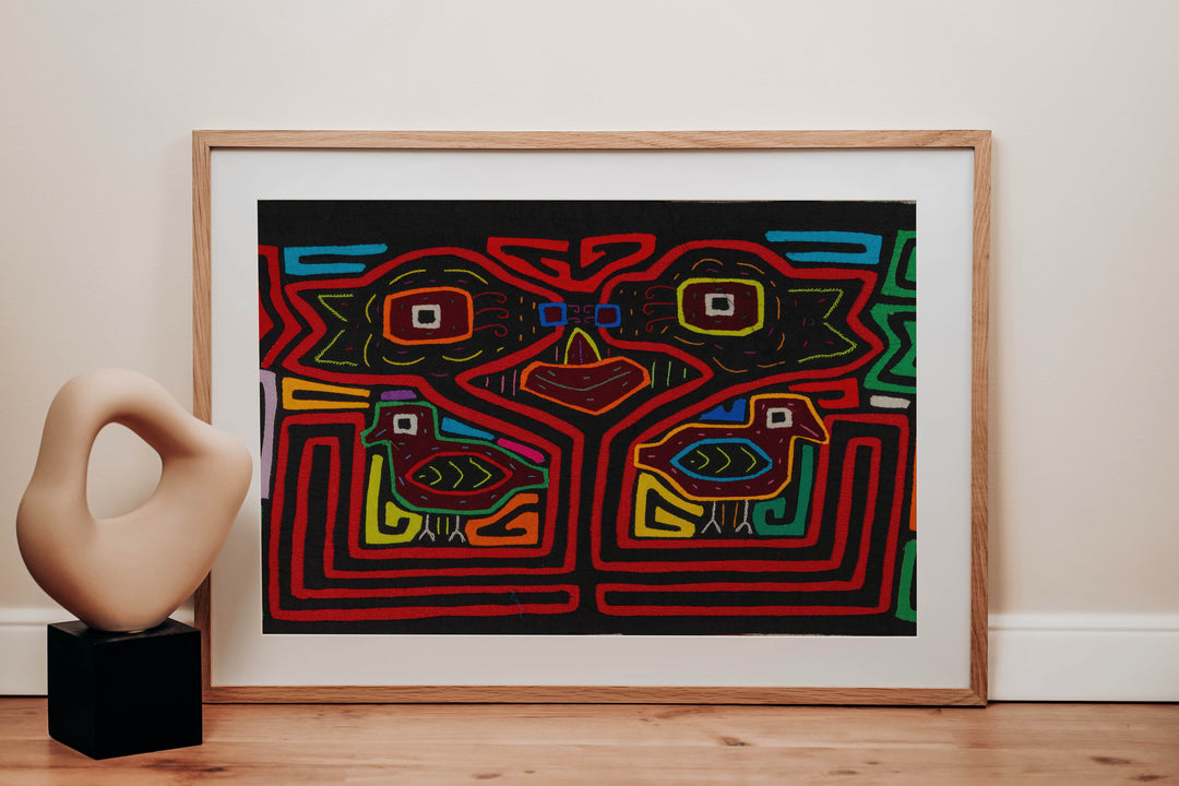 Multicolor Bird Kiss Optical Illusion Mola