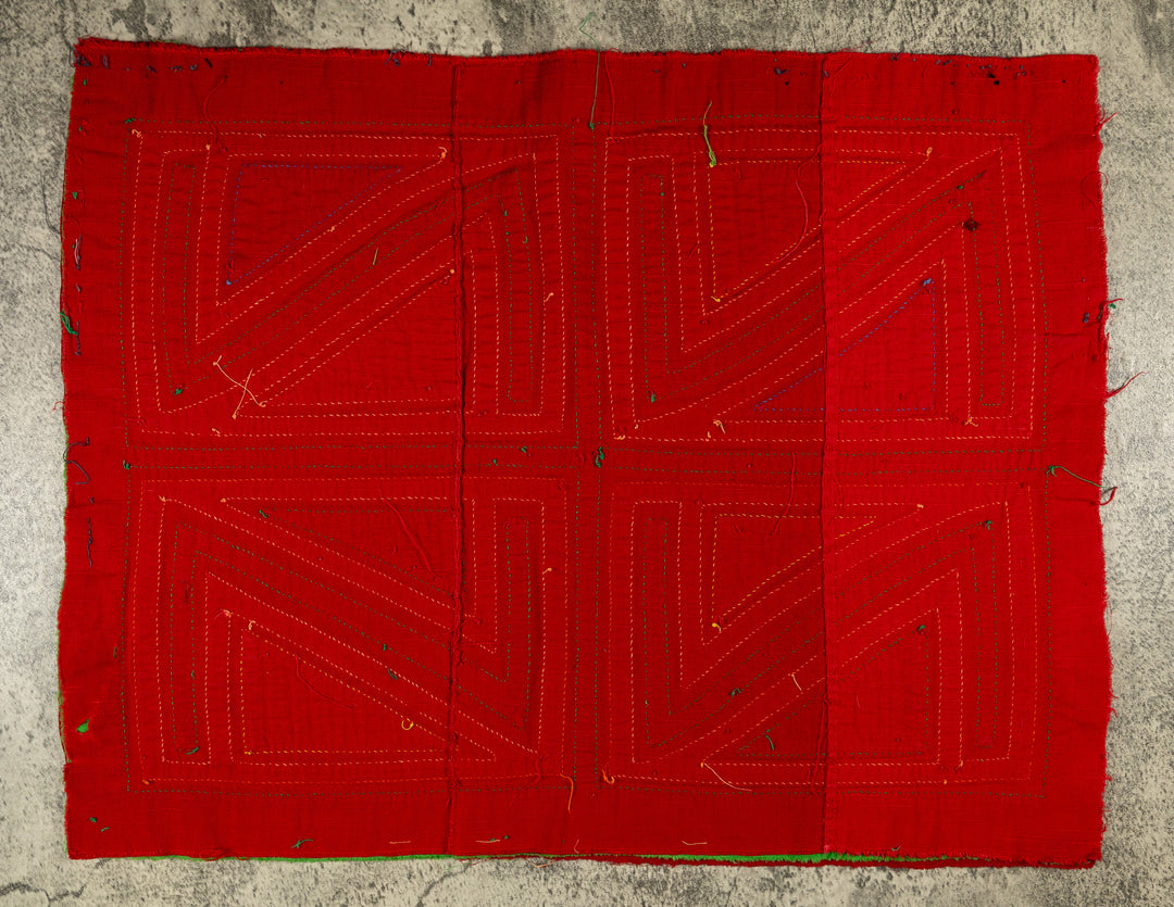 Large Red Classic Design Mola