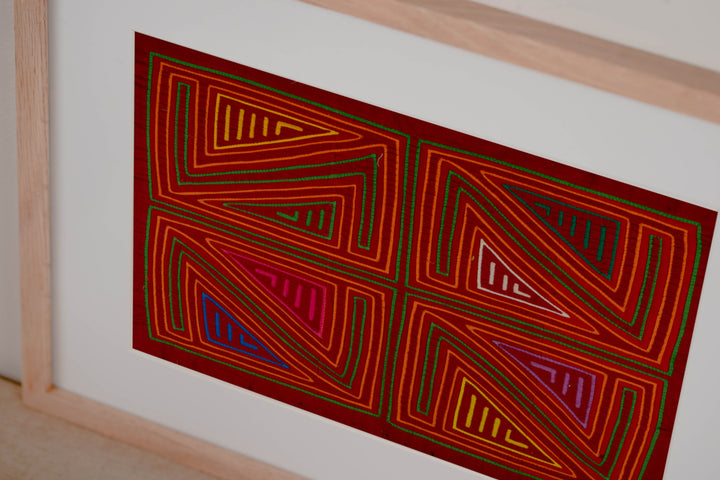 Large Red Classic Design Mola