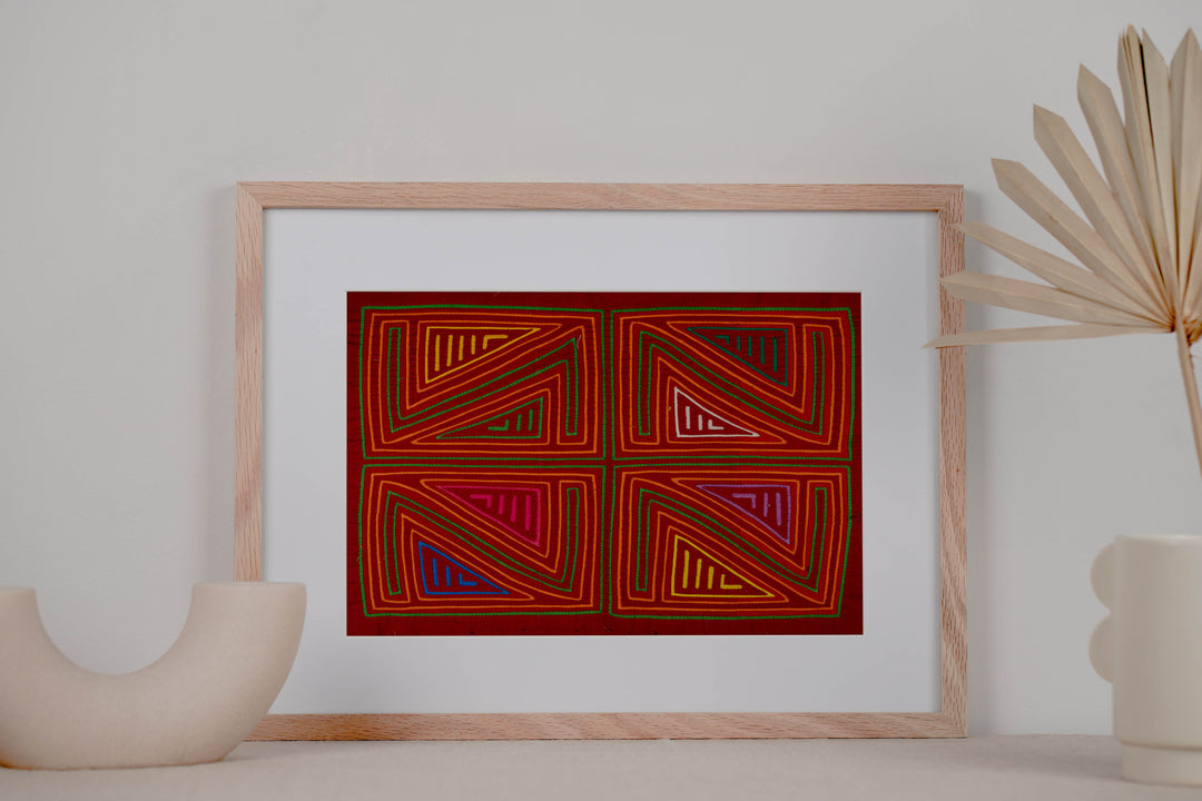 Large Red Classic Design Mola
