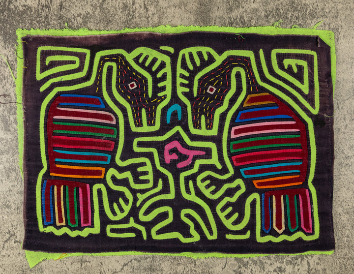 Black And Green Territorial Battle Mola