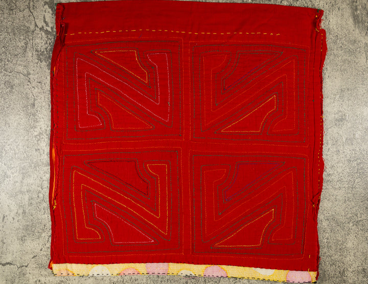 Large Vintage Former Blouse Mola