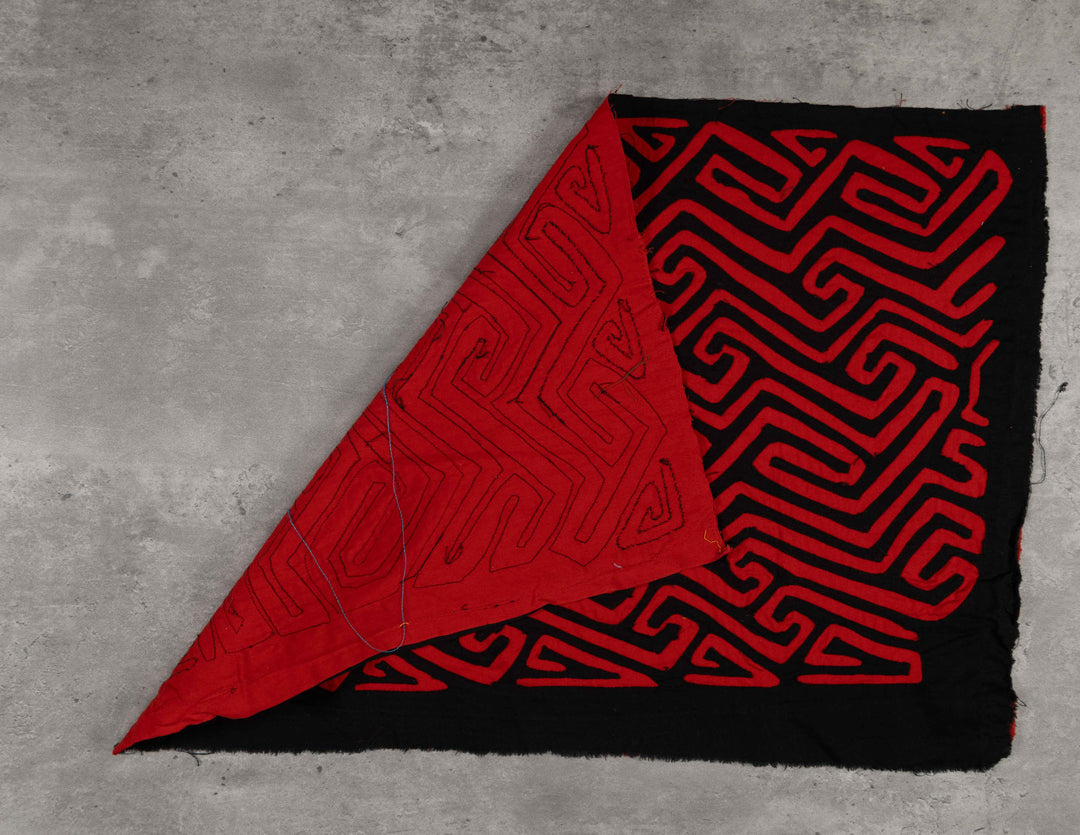 Black And Red Classic Kuna Design Mola