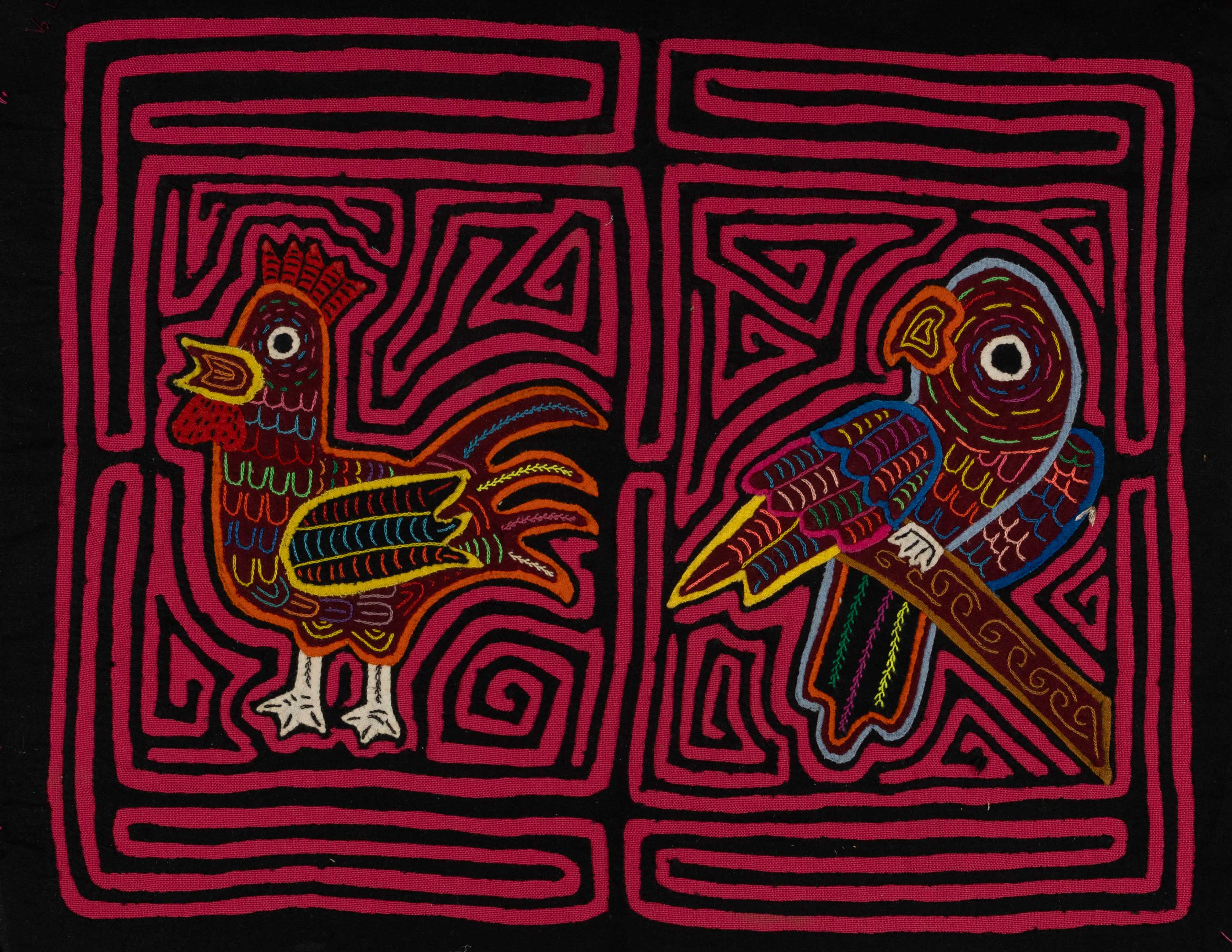 Black And Rosada Rooster And Parrot Bird Mola