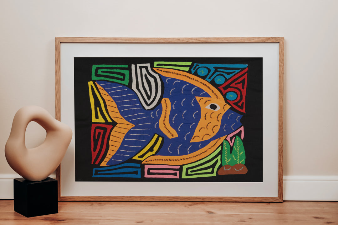 Blue And Gold Tropical Angel Fish Mola