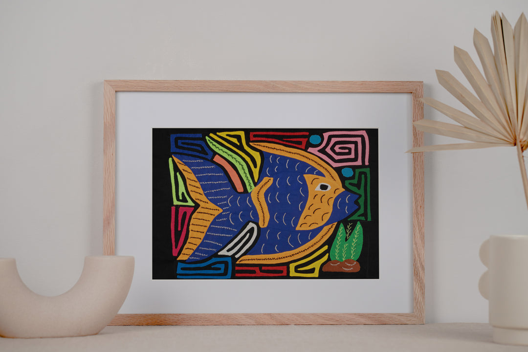 Blue And Gold Tropical Angel Fish Mola