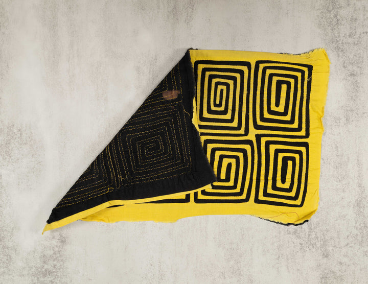 Vintage Black And Yellow Classic Design Mola